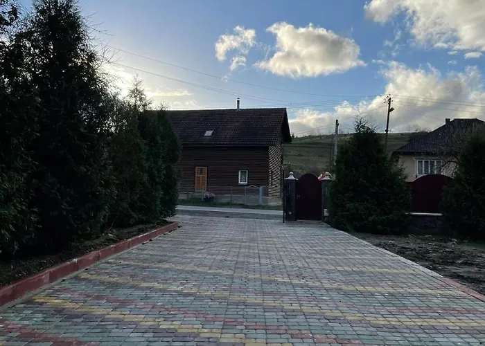 гостинний дім * Huklyvyy