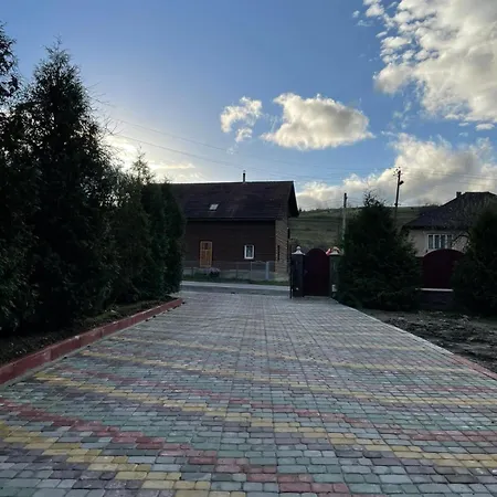 гостинний дім * Huklyvyy